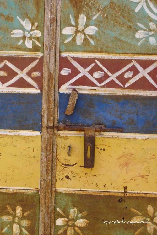 Couleurs de porte
Mots-clés: Zebid Zabid porte