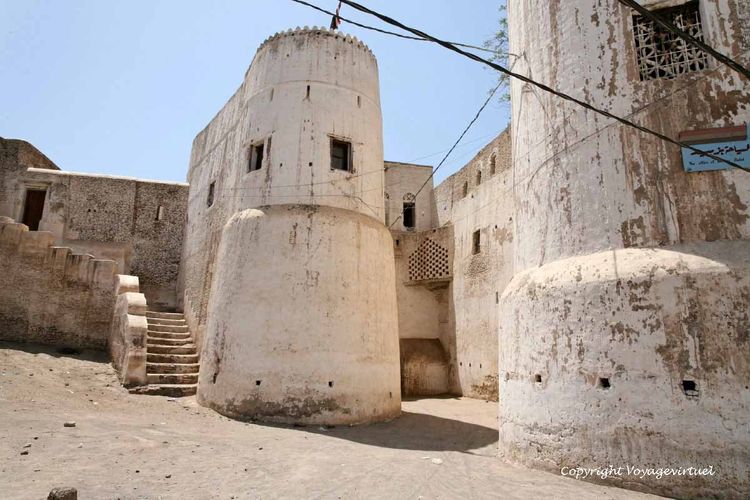 Les tours de l'entrée décalée typique de la citadelle
Mots-clés: Zebid Zabid citadelle