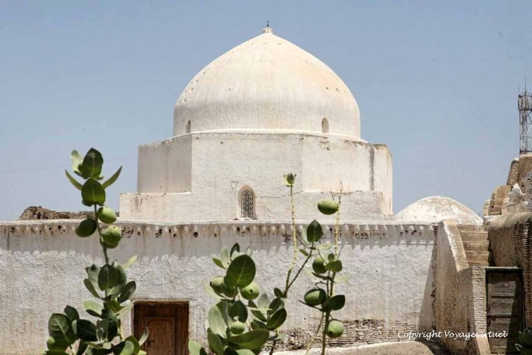 Mausolée vers le grand minaret à côté de la citadelle
Mots-clés: Zebid Zabid mausolée