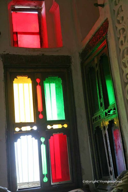 Jeux de lumières
Mots-clés: Zebid Zabid palais