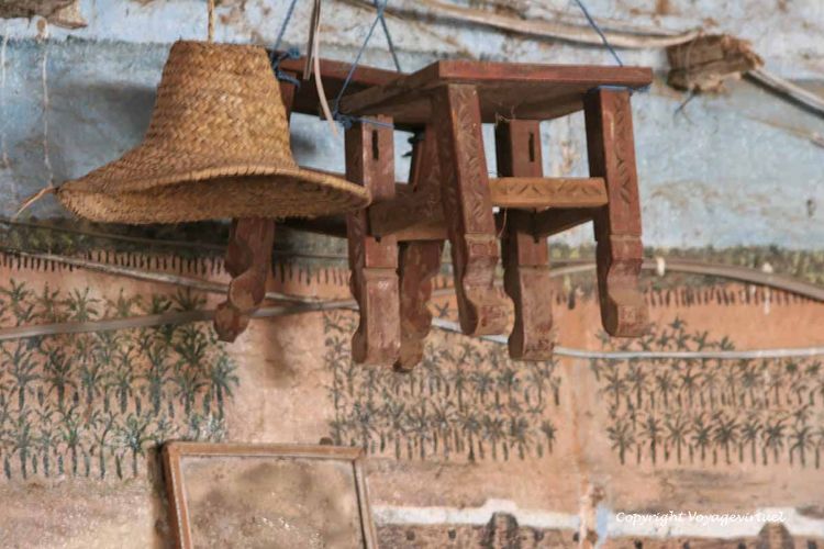 Le chapeau, le tabouret et les palmiers
Guest House Hadrami
Mots-clés: Zebid Zabid